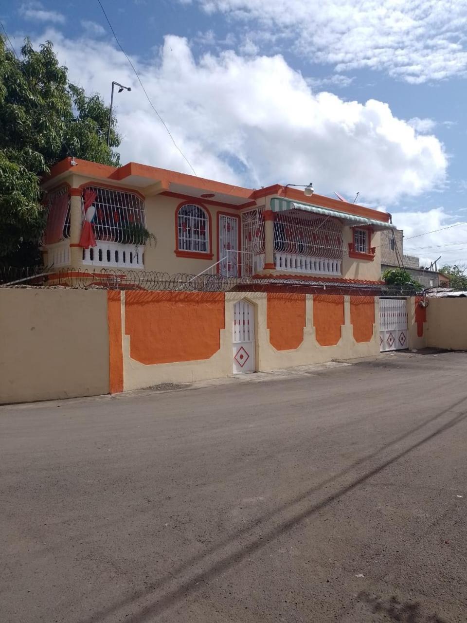 Bchome Hostal Бока-Чика Экстерьер фото