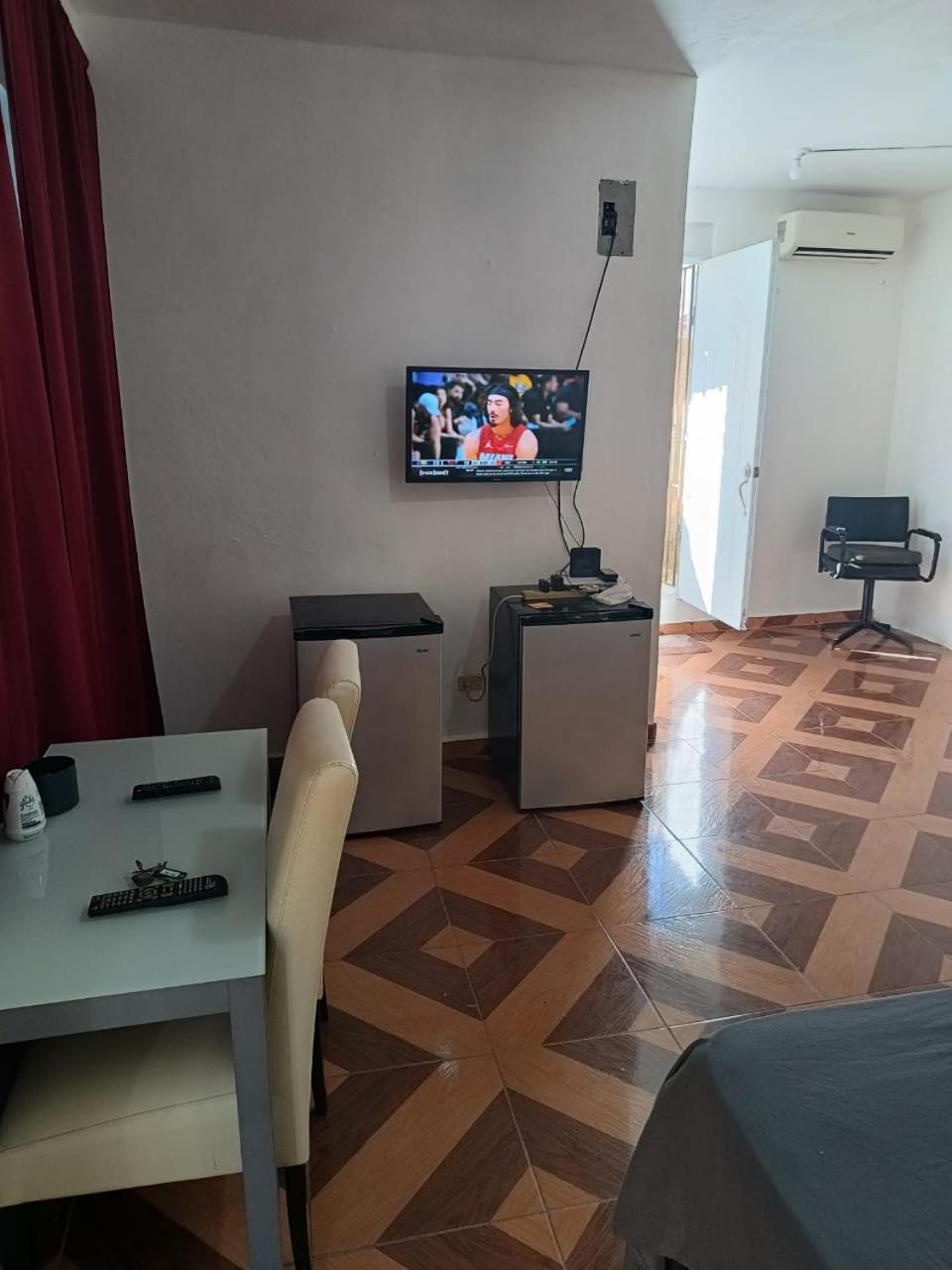 Bchome Hostal Бока-Чика Экстерьер фото